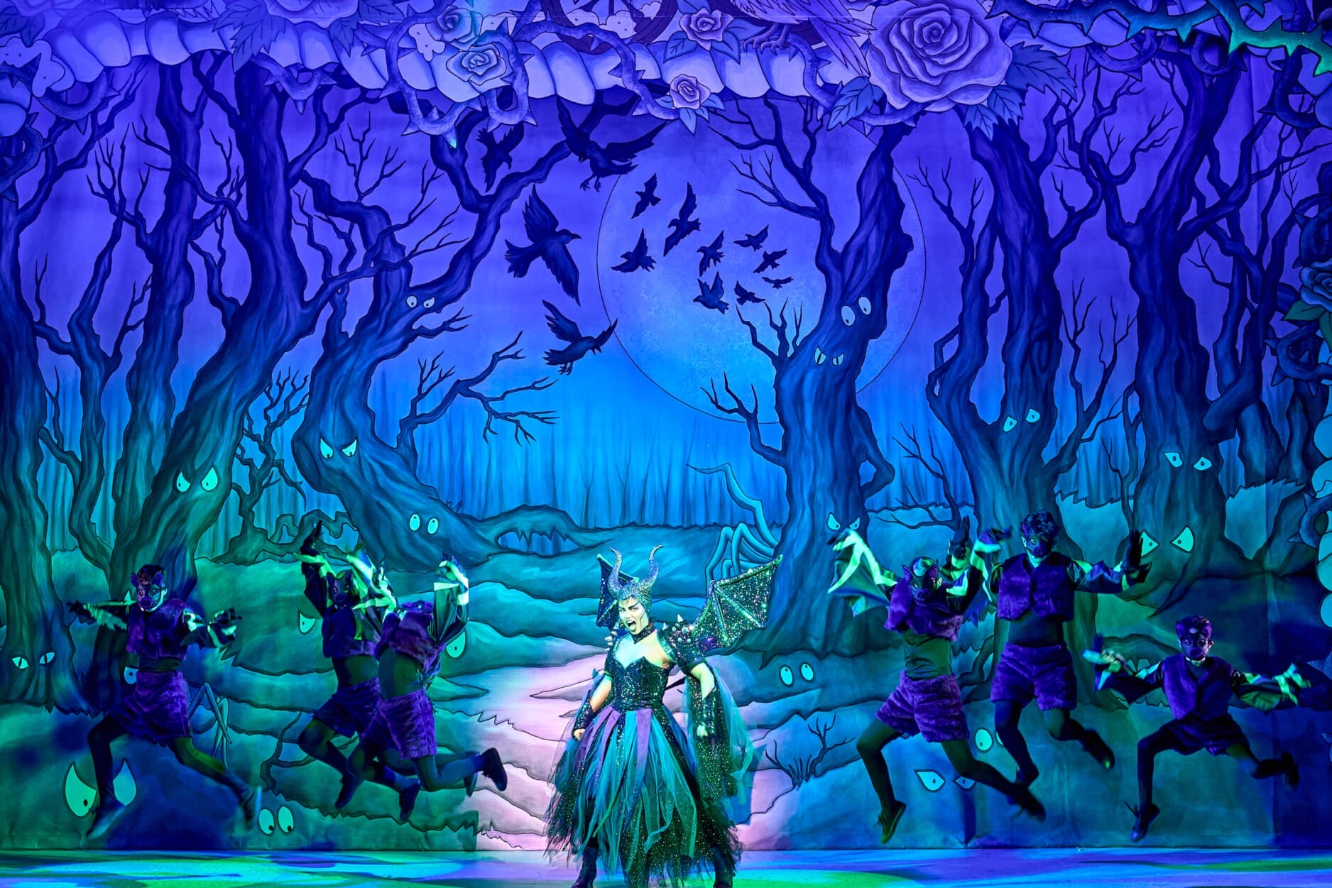 Lara Sas and the Youth Chorus in Sleeping Beauty. Photo by Manuel Harlan.